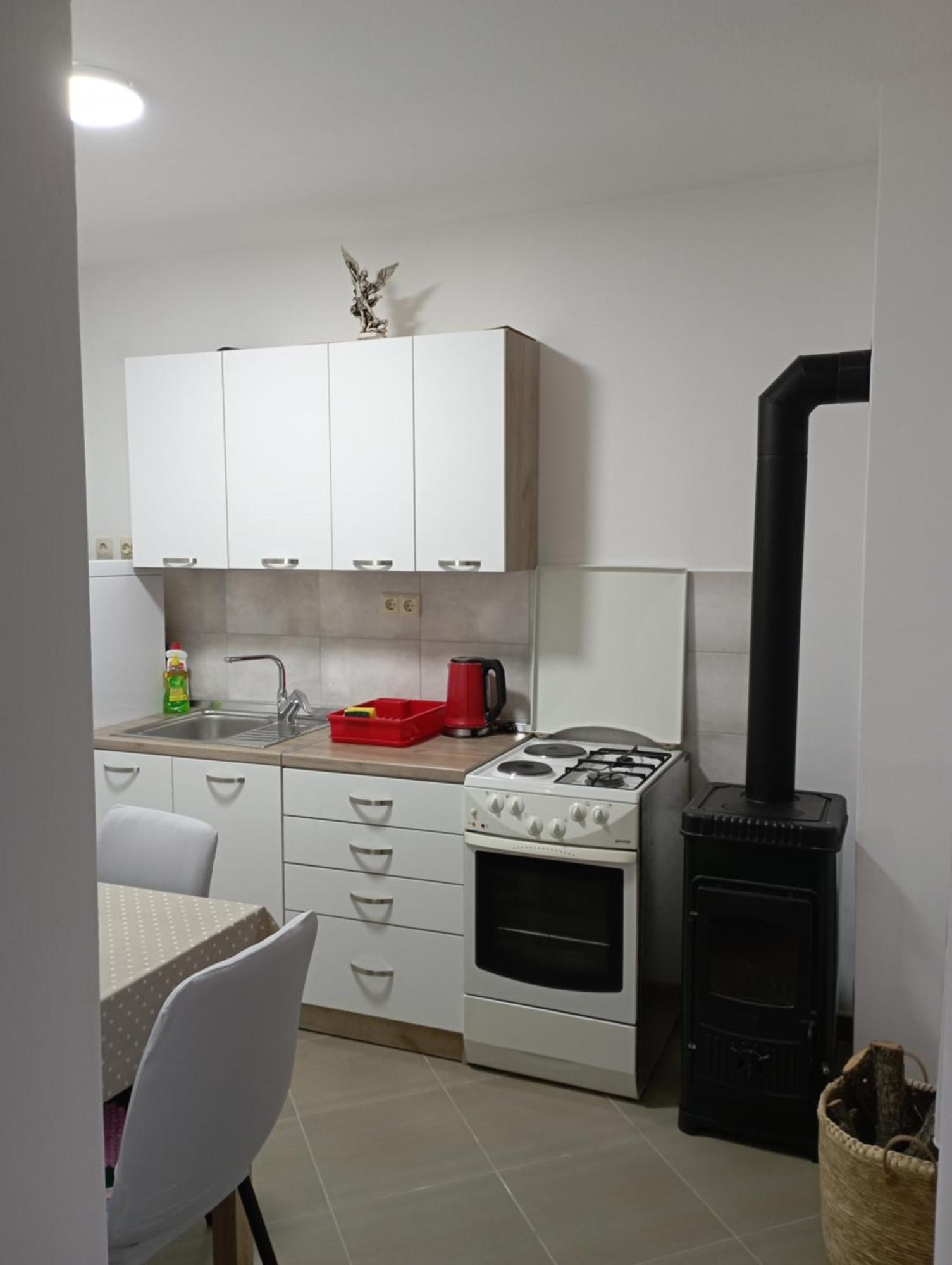 Luce Apartment Kijevo Luaran gambar