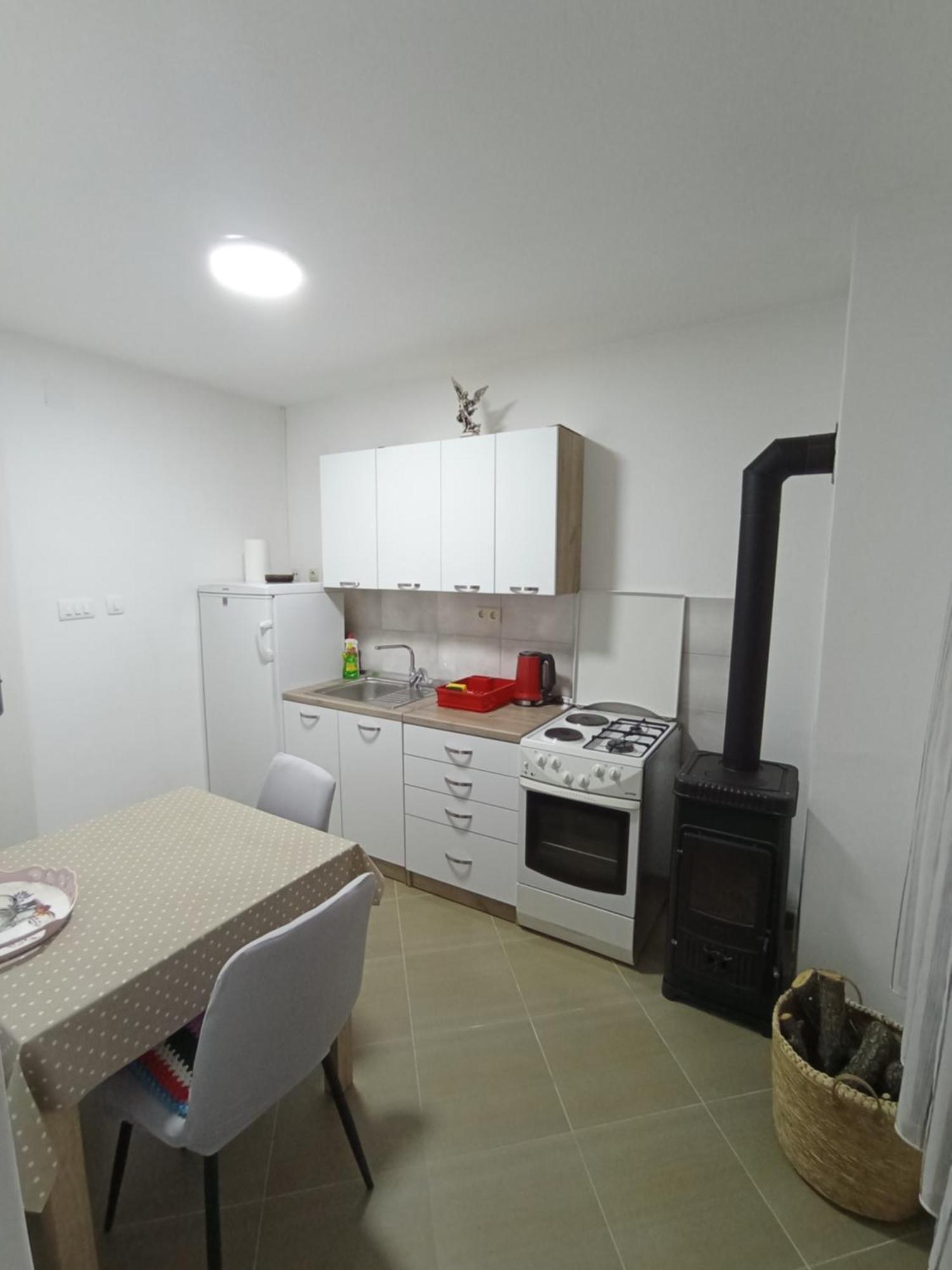 Luce Apartment Kijevo Luaran gambar